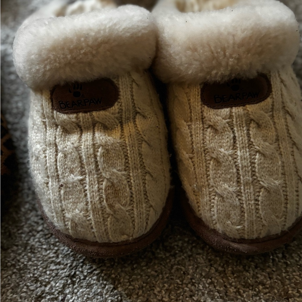 BearPaw Tan Cable Knit Slippers